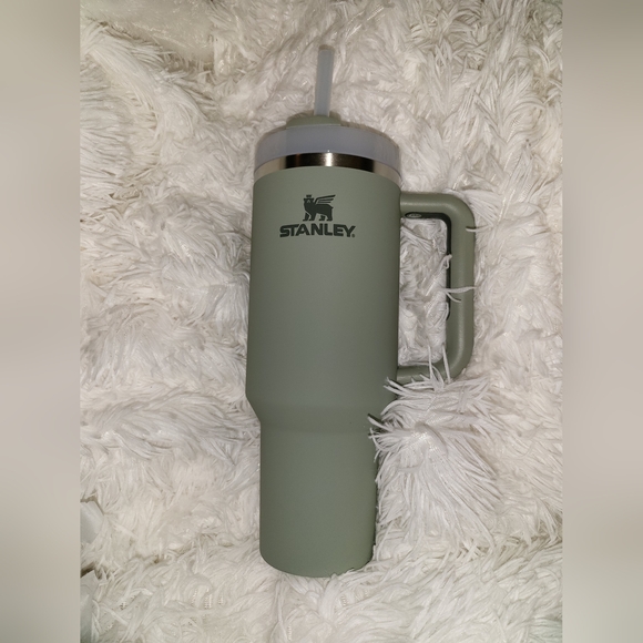 NIB 40oz Stanley Flowstate Quencher H2.0 TUMBLER ~ SHALE SOFT MATTE - Picture 2 of 6